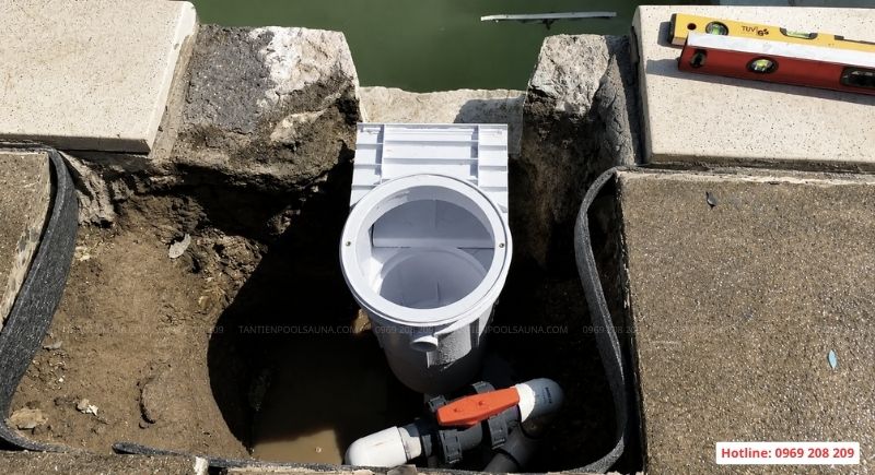 Bể bơi Skimmer là gì? Cấu tạo, nguyên lý và cách thiết kế Lắp đặt phụ kiện skimmer bể bơi
