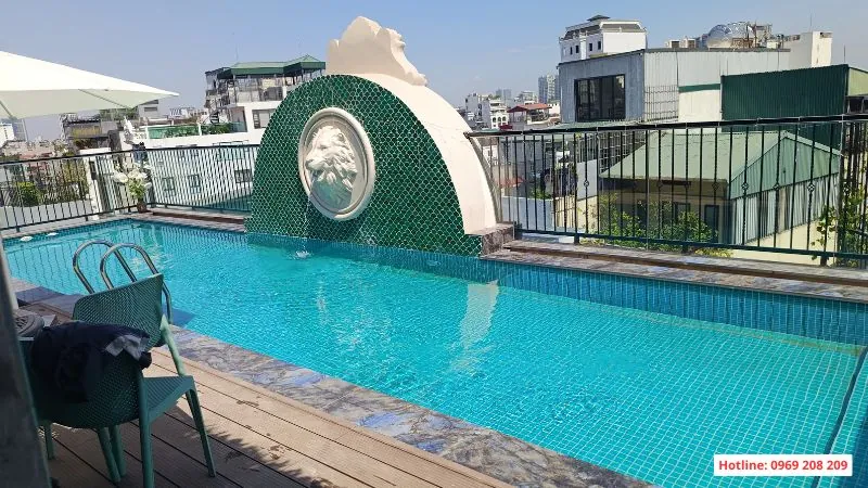 Bể bơi trên sân thượng: Những điều cần biết trước khi thiết kế và thi công Thi công bể bơi tầng thượng chuyên nghiệp