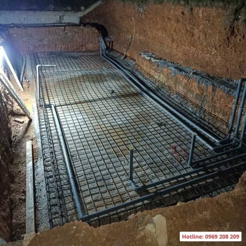 Cách làm hồ bơi tại nhà và hồ bơi mini Đan sắt đáy kết hợp đặt đường ống chờ