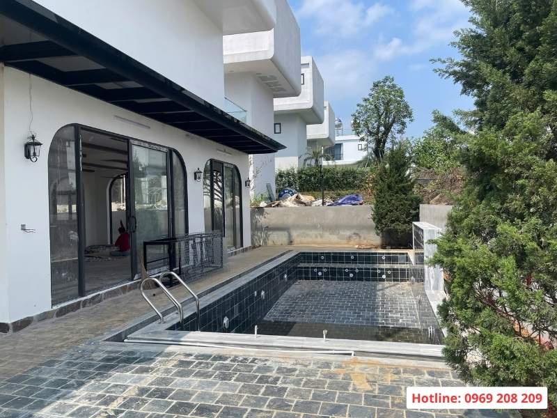 Cách làm hồ bơi tại nhà và hồ bơi mini Ốp lát bể bơi, lắp đặt phụ kiện ngoài bể