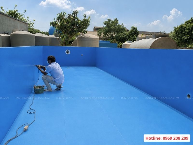 Bể bơi bê tông và bể bơi composite nên chọn loại nào? Bể bơi composite sơn bề mặt