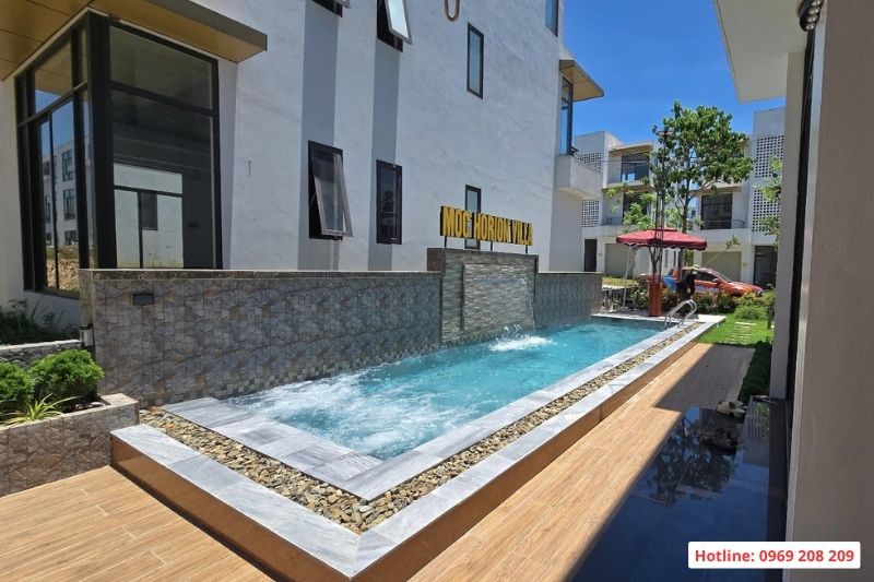 Bể bơi bê tông và bể bơi composite nên chọn loại nào? Bể bơi bê tông villa Hoà Bình