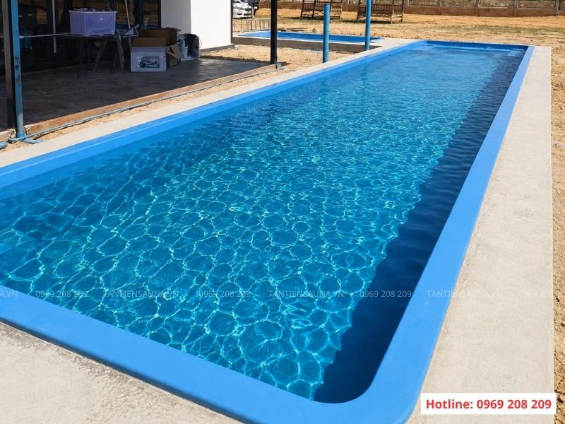 Bể bơi bê tông và bể bơi composite nên chọn loại nào? Bể bơi composite gia đình