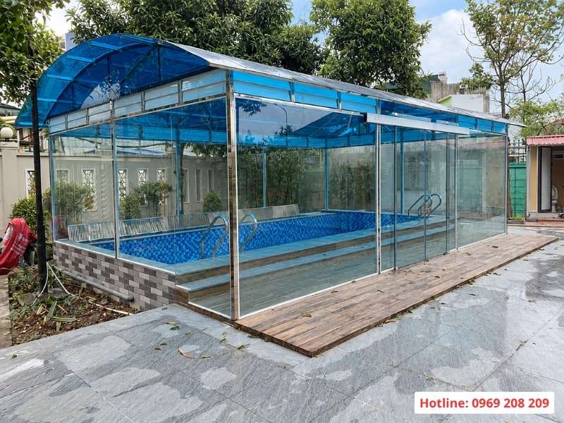 Bể bơi bốn mùa thi công vách nhà kính 