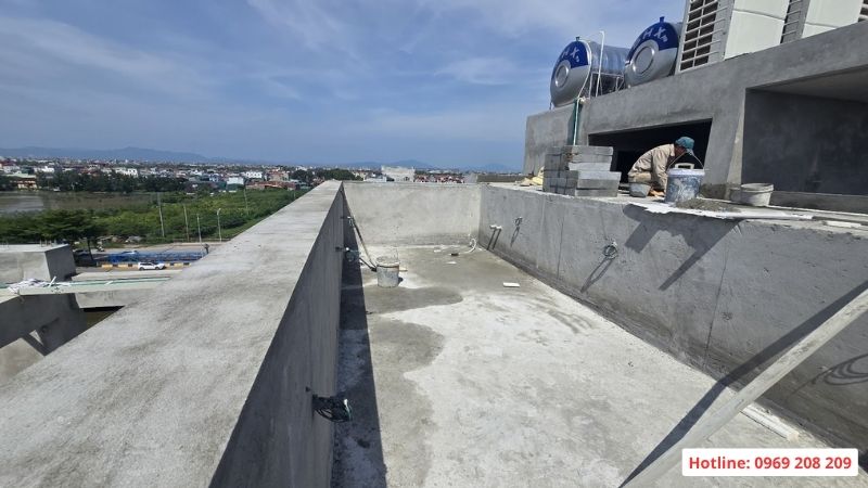 Đổ bê tông chát phẳng và chống thấm bể