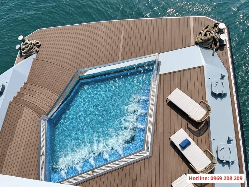 Thi công bể sục icon cruise Hạ Long