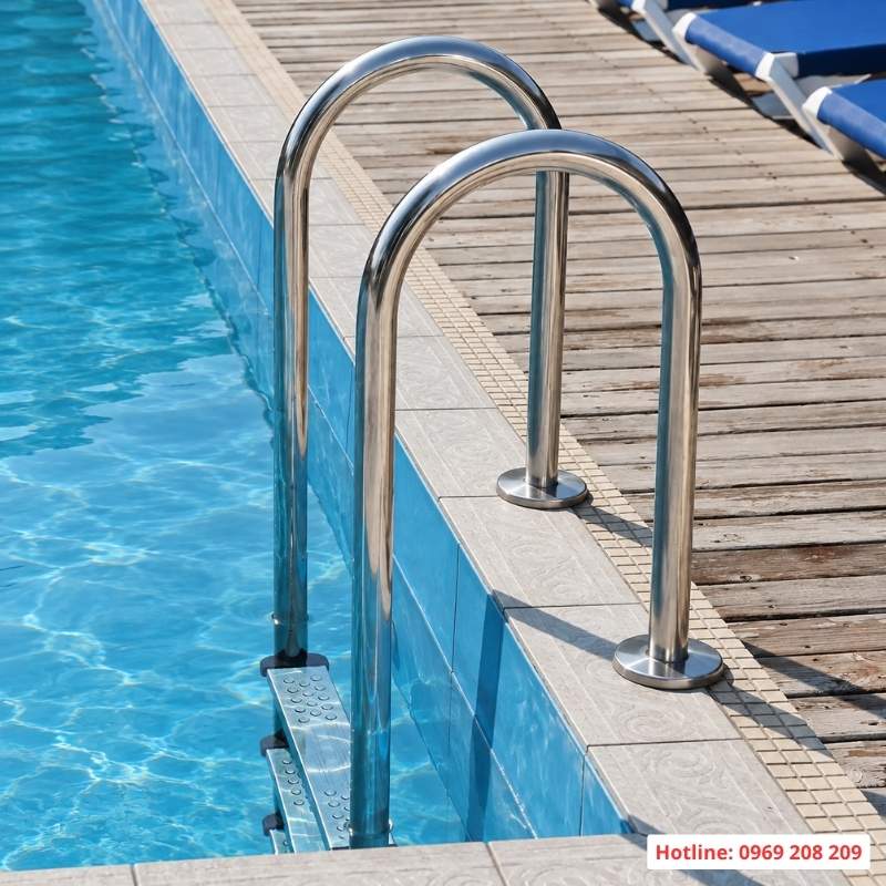 Thang bể bơi 3 bậc MU315 Thang bể bơi MU chất liệu inox