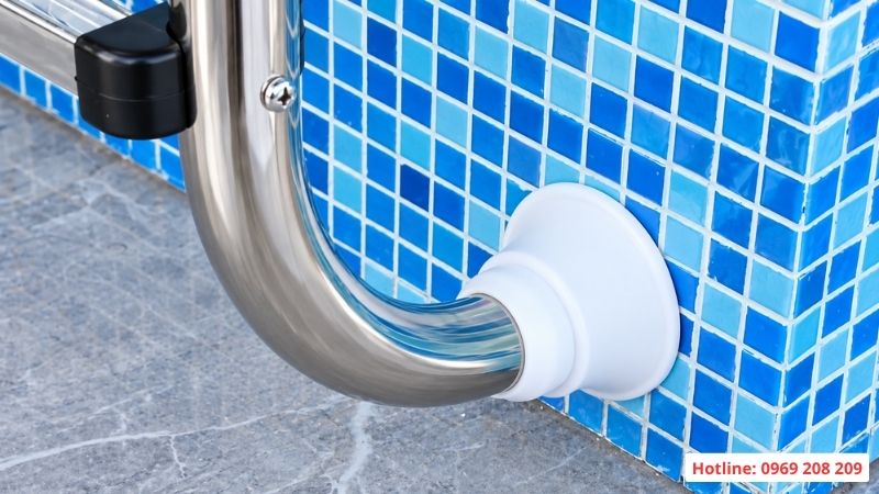 Thang bể bơi 3 bậc MU315 Đệm lót cao su của chân thang