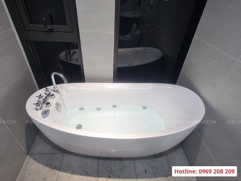 Thi công cabin xông hơi ướt và bồn sục tại Phú Diễn, Hà Nội Chất liệu men sứ cao cấp của bồn tắm