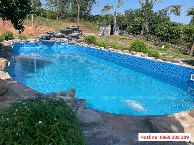 Bể bơi hoàn thiện sẵn sàng phục vụ cả gia đình